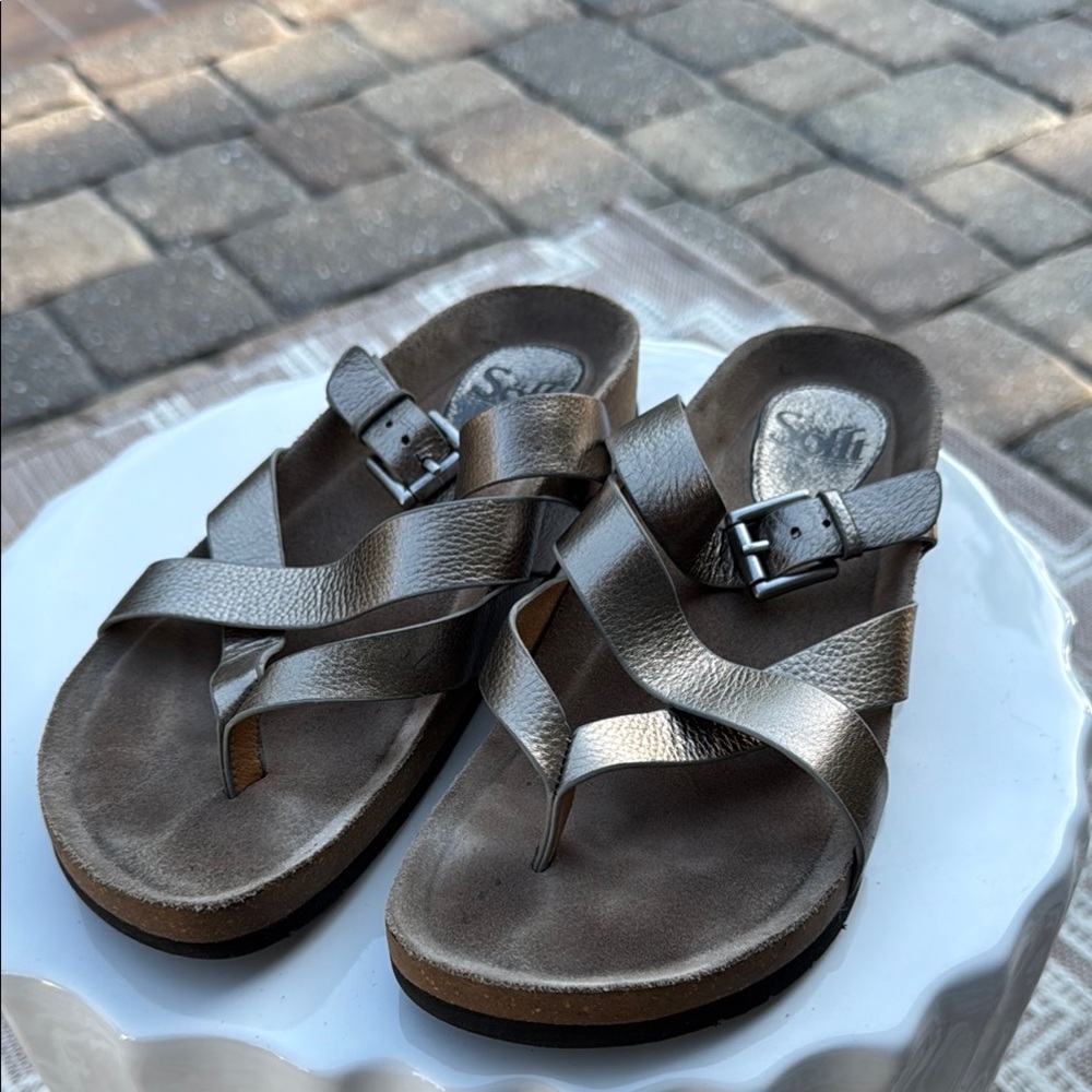 Sofft Metallic Buckle Sandals